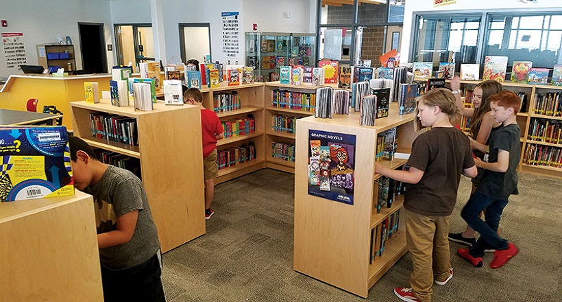 У США заявляють про цензуру щодо книжок у школах