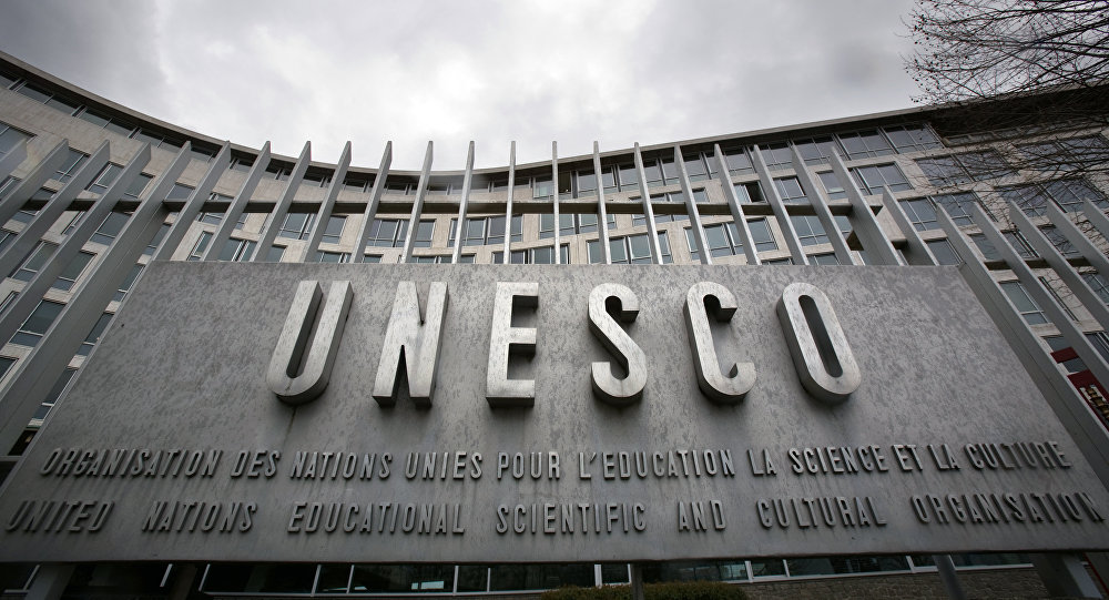 ЮНЕСКО готуватиме журналістів до роботи в Україні й надасть їм захисне спорядження