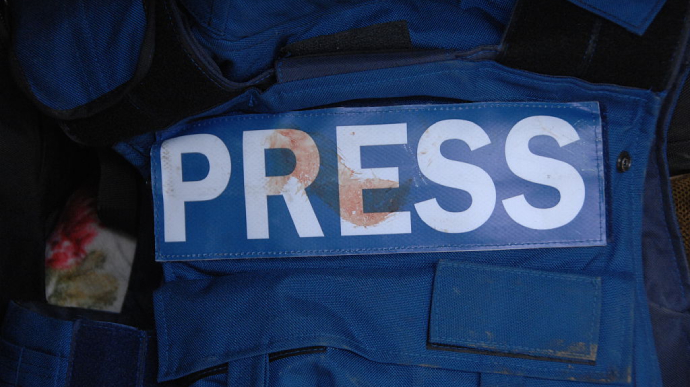Росія скоїла 148 злочинів проти журналістів за місяць повномасштабної війни