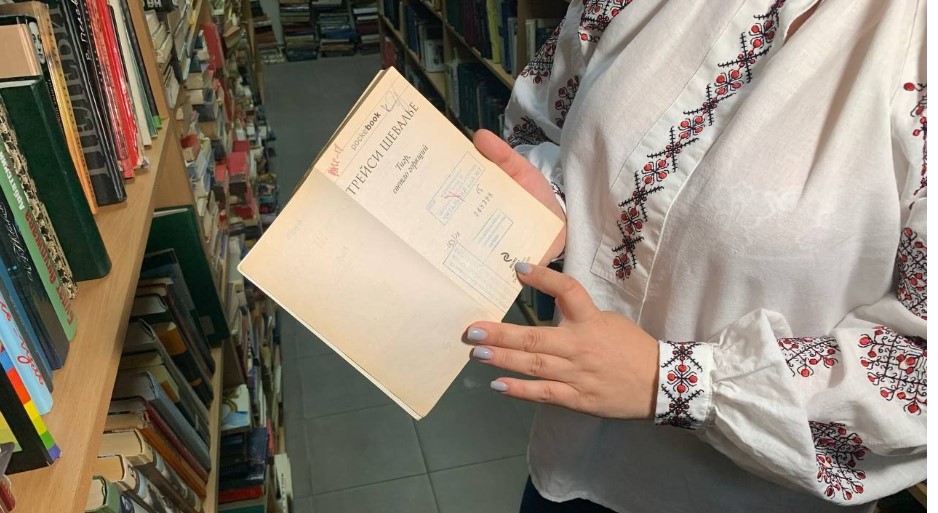 Дерусифікація бібліотек Дніпра: вилучили понад 25 тисяч антиукраїнських книжок