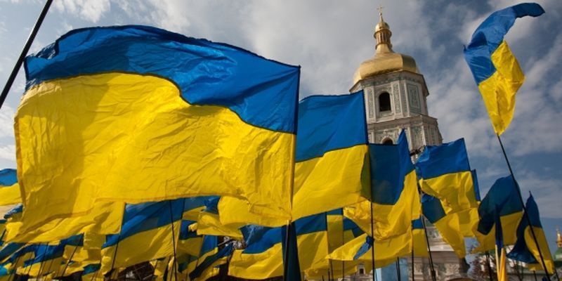 Як письменники та дипломати вітали українців із Днем Незалежності