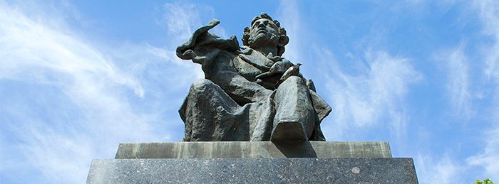 У Києві пам’ятник Пушкіну «попросив» його знести