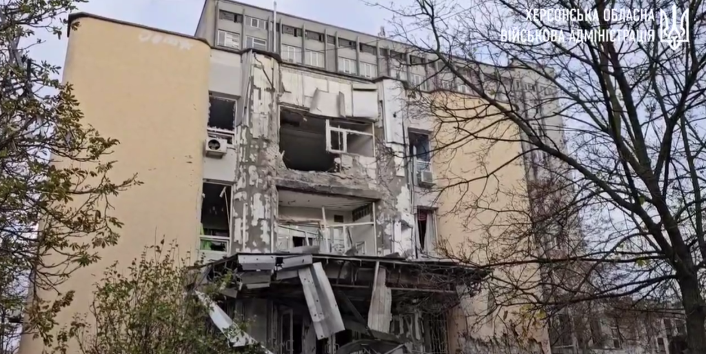 Російський обстріл знищив Херсонську дитячу бібліотеку