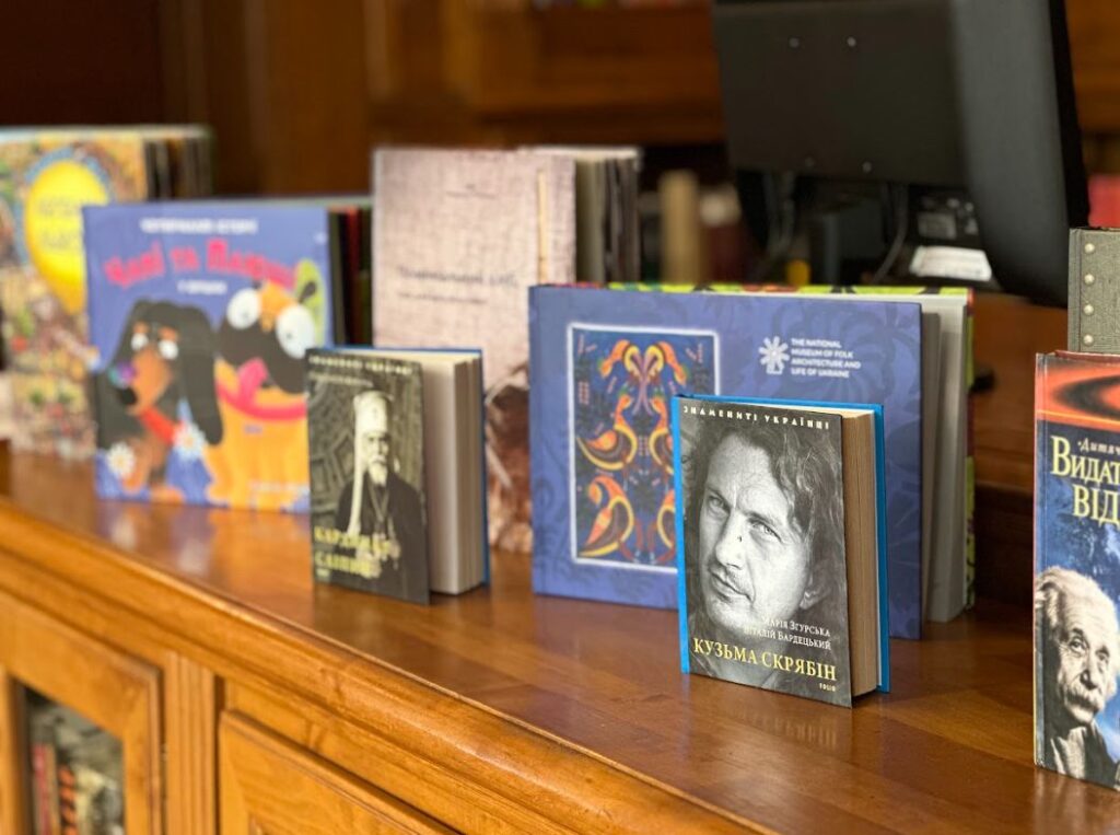 У Любліні та Брно відкрили нові «Українські книжкові полички»