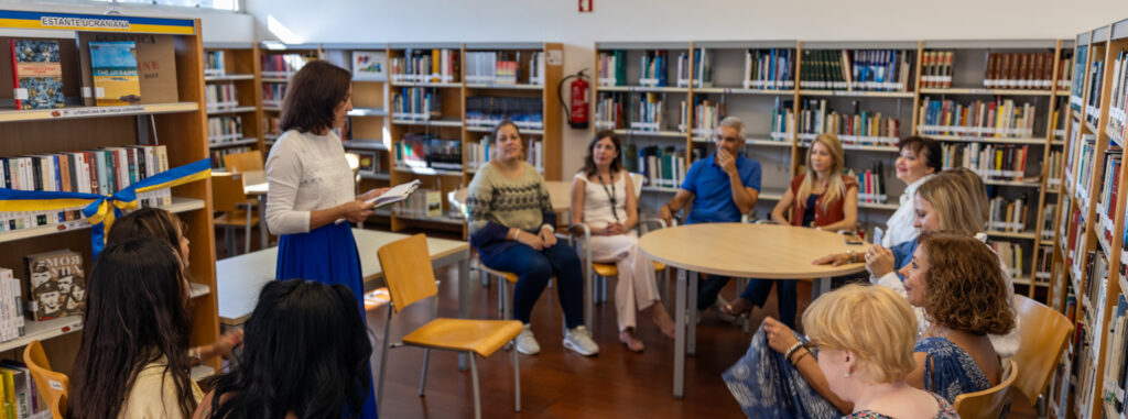 У Португалії та Канаді зʼявилися нові «Українські книжкові полички»