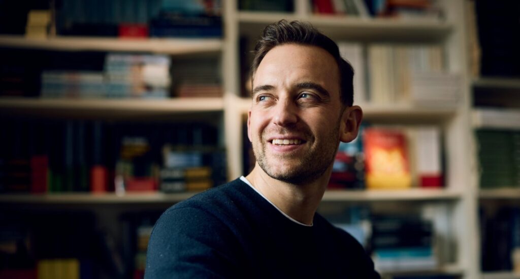 Видавництво Старого Лева припинить видавати книжки Жоеля Діккера