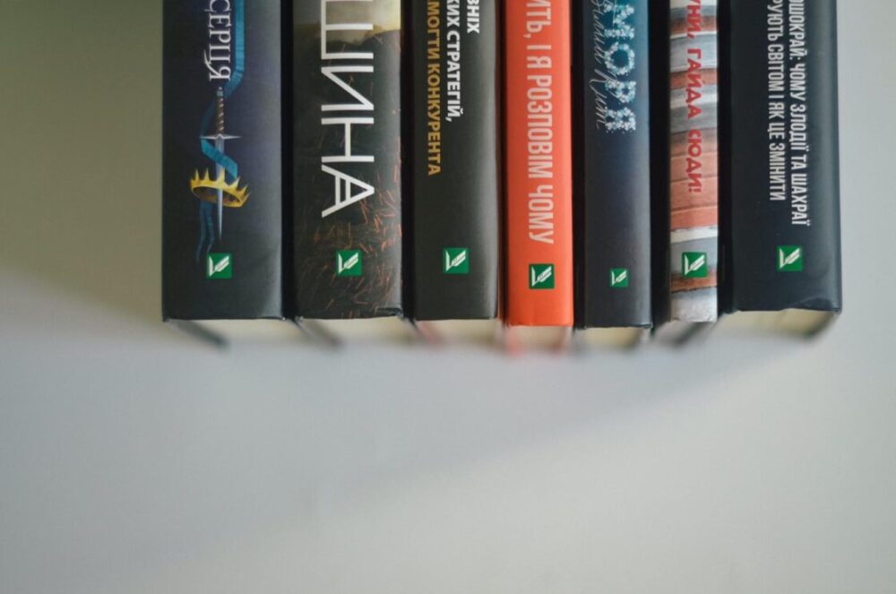 Vivat щомісяця фіксує до 40 оголошень із піратськими копіями своїх книжок