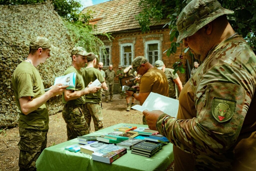 Втеча від реальності: що читають українські військові
