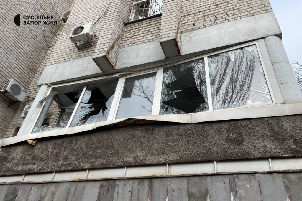 Під час обстрілу Запоріжжя зазнала пошкоджень будівля філії Суспільного