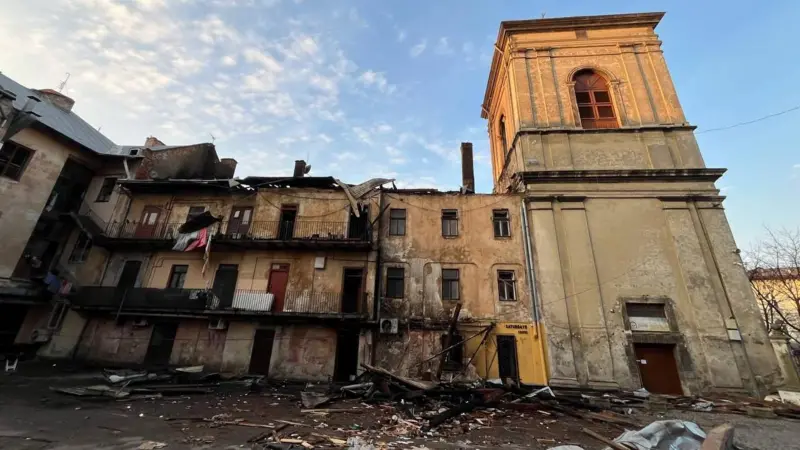 Український ПЕН закликав лідерів країн світу посилити санкції проти рф