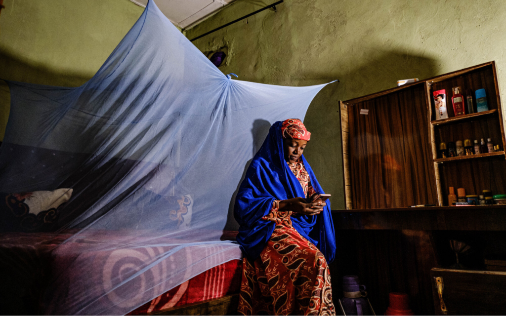 У Нігерії авторки еротичних романів через релігійну цензуру продають книжки у WhatsApp