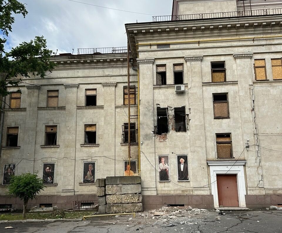 Росіяни вдруге пошкодили Херсонський театр Куліша
